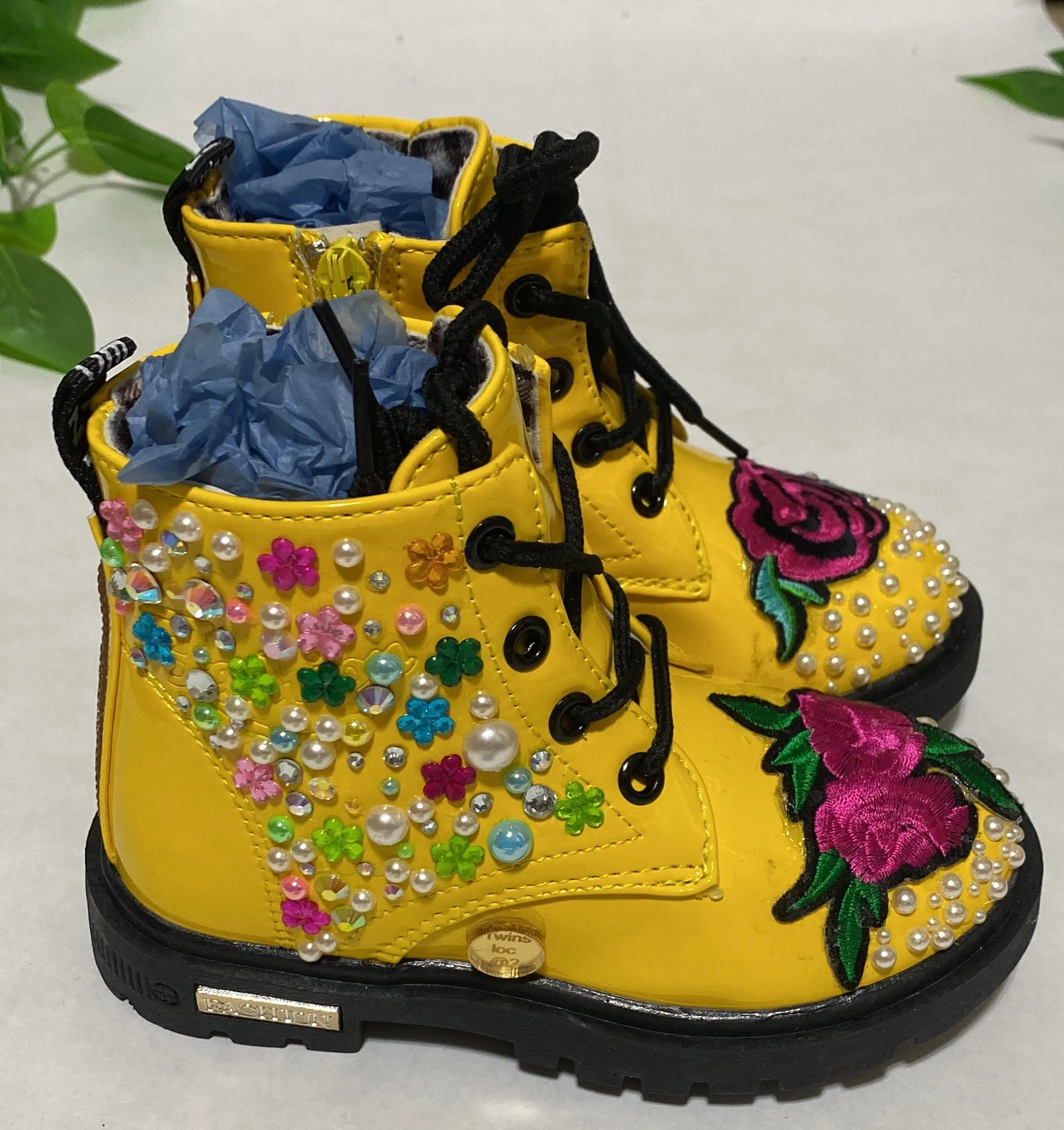 PINK FLOWERED YELLOW GIRLS' BOOTS